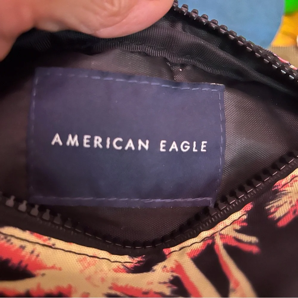 American Eagle fanny pack Three zipper pockets, palm tree design